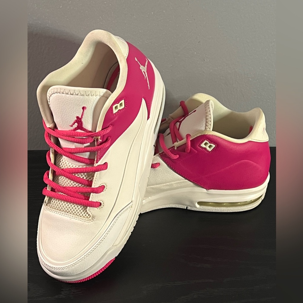 Jordan Flight Origin 3 GG in Vivid Pink and White